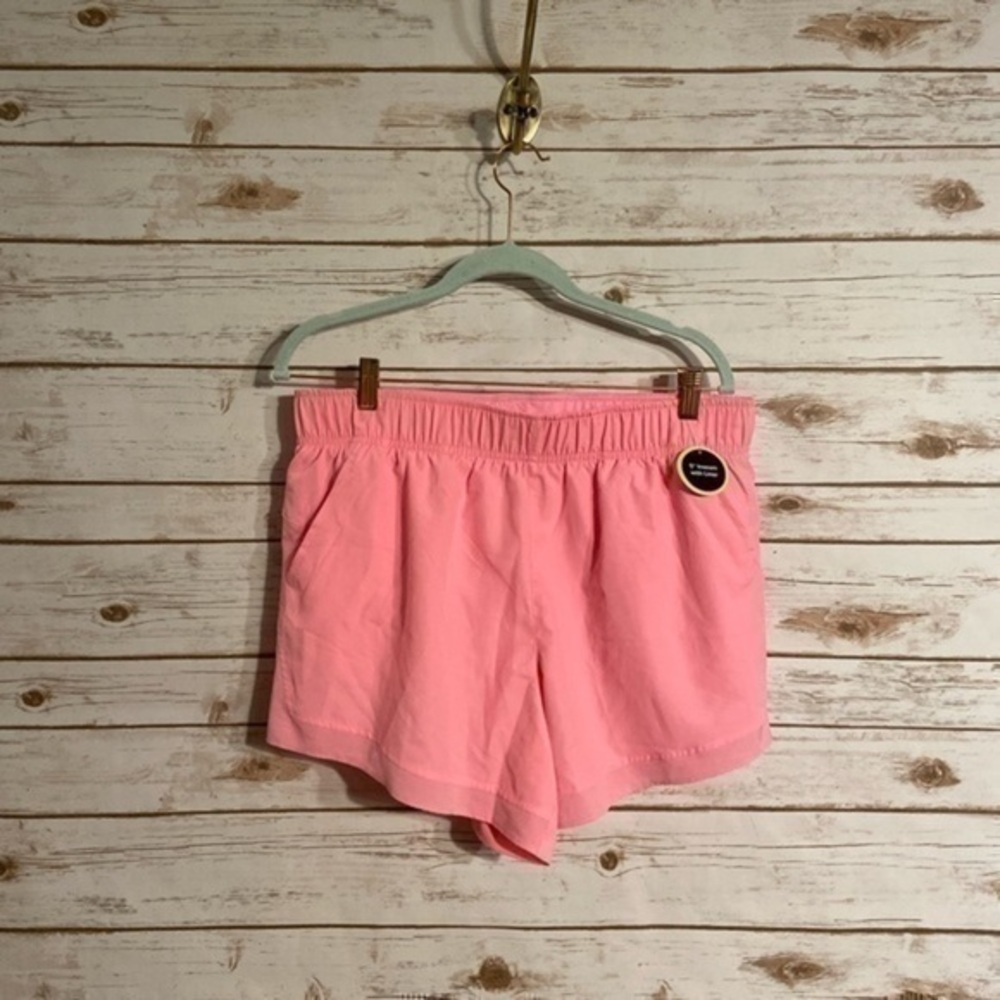 Athletic Girl’s pink shorts size large NWT